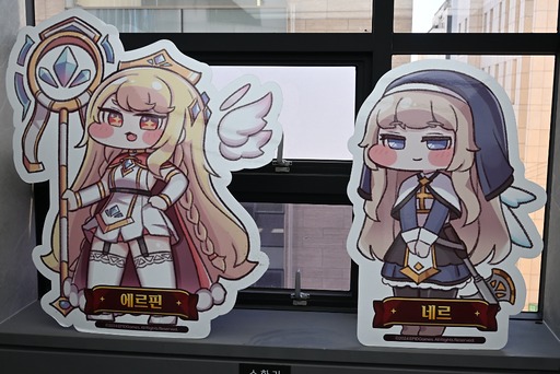 画像ギャラリー No.007のサムネイル画像 / 「トリッカル・もちもちほっペ大作戦」開発元のEPID Gamesを見学に韓国へ。同人グッズやミームに溢れるオタクカンパニー