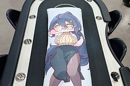 画像ギャラリー No.059のサムネイル画像 / 「トリッカル・もちもちほっペ大作戦」開発元のEPID Gamesを見学に韓国へ。同人グッズやミームに溢れるオタクカンパニー