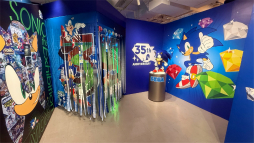 画像ギャラリー No.003のサムネイル画像 / 「ソニック」35周年を記念した展覧会「SONIC the Exhibition -ACROSS GENERATIONS-」レポート。愛あふれるアート作品や初出しの貴重な資料などを展示