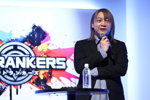 ���������꡼ No.011�Υ���ͥ������ / ���ܵȵ���Ⱦ���ů�Ȼ�Υ��å����Ƥӥ������å׶ʤ˼���Ȥࡣ3�͡�3������ˤ��å���礤���������֥����ȥ�󥫡����״�����Ϫ��򳫺�