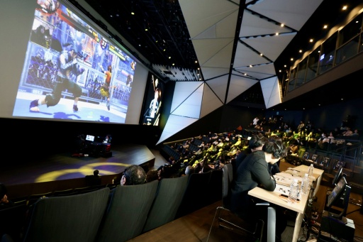 画像ギャラリー No.015のサムネイル画像 / 「バーチャファイター」シリーズ初の公式グローバル大会を制したのは,とんちゃん選手。「VIRTUA FIGHTER Open Championship GLOBAL FINALS」会場レポート