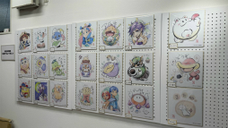 画像ギャラリー No.003のサムネイル画像 / 「風来のシレン6」発売2周年を記念したポップアップショップの模様をレポート。イラストの展示，作中の罠を模したディスプレイなど盛りだくさん