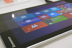 画像ギャラリー No.010のサムネイル画像 / 新型Atom搭載の8インチWindows 8.1タブレット「Miix 2 8」ファーストインプレッション。世界最軽量にして「艦これ」がさくさく動くタブレット
