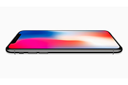 画像ギャラリー No.005のサムネイル画像 / Apple,前面ほぼ全体を有機ELパネルが覆う「iPhone X」を発表。既存路線を継承するスマートフォン「iPhone 8 Plus」「iPhone 8」も