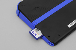 画像ギャラリー No.006のサムネイル画像 / 「Nintendo 2DS」分解レポート。立体視非対応の“廉価版3DS”,その中身は?