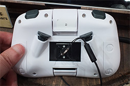 画像ギャラリー No.006のサムネイル画像 / クラウド版ドラクエXの試遊デモから各社の未発表スマホまで,CEATEC JAPAN 2013で見た最新スマホ&タブレットをレポート