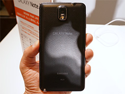 ꡼ No.023 | KDDI2013ߥǥ륹ޡȥե֥åȤ򿨤äƤڥåϲǻȤ˹פŤ餷ʤΩ