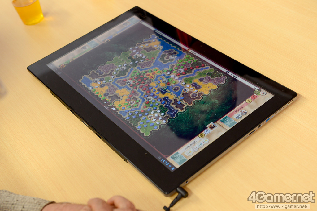 ディスプレイ・モニター本体 ASUS p1801-t ASUS、大画面18.4型フルHD液晶を搭載したAndroidタブレット