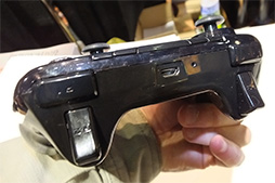 ���������꡼ No.014�Υ���ͥ������ / ��CES 2015��PS Vita���ǥ�����Ρȥ�����ѥå��դ����ޥۡɡ�W1 3D�פ�Ÿ������ȯ�������ޤ����äƤ���