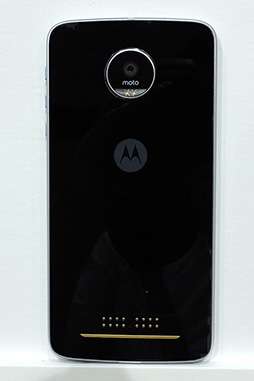 画像ギャラリー No.014のサムネイル画像 / Motorolaの新SIMフリースマホ「Moto Z」&「Moto Z Play」をじっくりチェック。ベンチは不許可でもデレステはプレイしてきた