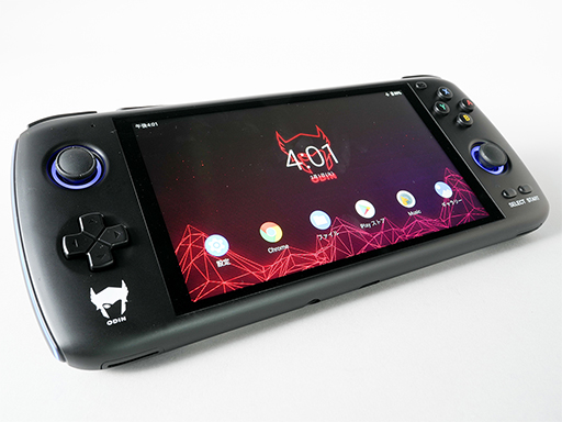 Android搭載小型ゲーム機「Odin Pro」を写真でチェック。ゲームパッドが想像以上の出来栄えだ