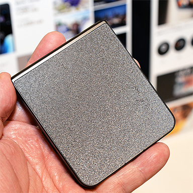 税込約8万円の折りたたみ式スマートフォン「nubia Flip 5G」が