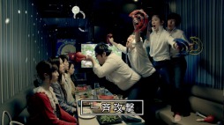 ���������꡼ No.002�Υ���ͥ������ / PlayStation Vita�ο�CM�ֹ祳���ӡפ������ˡ�4�ͤ���ã���ȶ��ϥץ쥤�ɤǹ祳���ĩ��