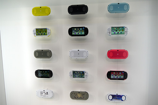 画像ギャラリー No.033のサムネイル画像 / 【速報】新型PS Vitaが10月10日に1万9929円(税込)で発売。ディスプレイは液晶パネルに変更