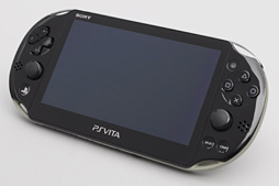 速報】新型PS Vita「PCH-2000」発売。取り急ぎ液晶と有機ELの「黒」と