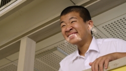 画像ギャラリー No.010のサムネイル画像 / PS Vitaの新色と新作ソフトを紹介するCM「PS Vita的学園生活」が公開