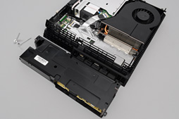 画像集#030のサムネイル/国内発売まであと約1か月のPS4,筐体設計の秘密が明らかに