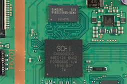 画像集 No.043のサムネイル画像 / 新型PS4「CUH-1200」分解レポート。軽量化と省電力化を実現した背景には，筐体と基板のシンプル化があった