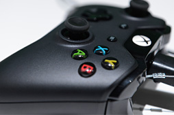 ꡼ No.019Υͥ / TGS 2013ϼ̿ǸXbox OneΡܽΡȢäפɤ;ȤʤƤƤߤ