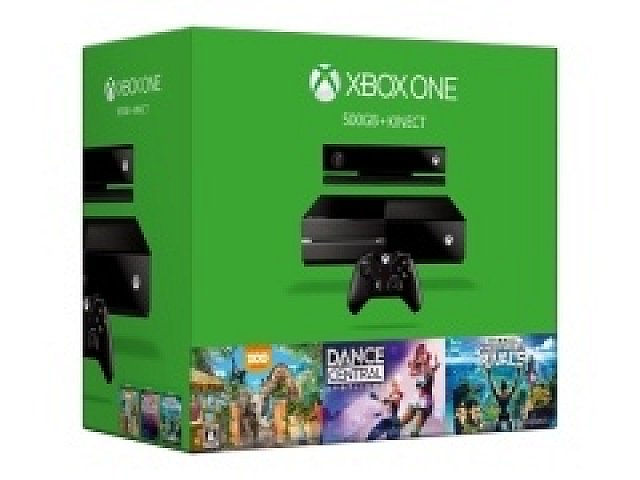 Xbox One本体とXbox One Kinect センサー，3タイトルの“ご利用コード 