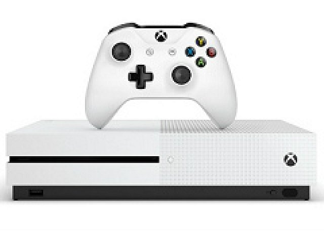40％の小型化を実現した新型「Xbox One S」の2TBモデルが2016年8月2日 