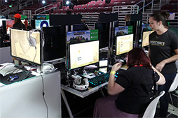 画像集 No.003のサムネイル画像 / ［E3 2017］西川善司の3DGE：Xbox One Xの外観と内部構造を見て分かったこと