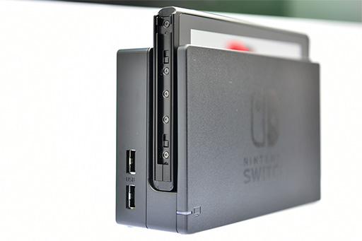 写真で見る「Nintendo Switch」。本体やドックだけでなく,専用ゲーム