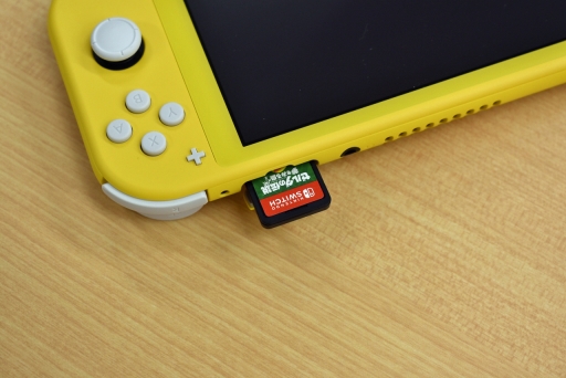 画像集 No.011のサムネイル画像 / Nintendo Switch Liteが本日発売。本体の特徴やSwitchとの違い，2台目として使うときの気になる点などを紹介