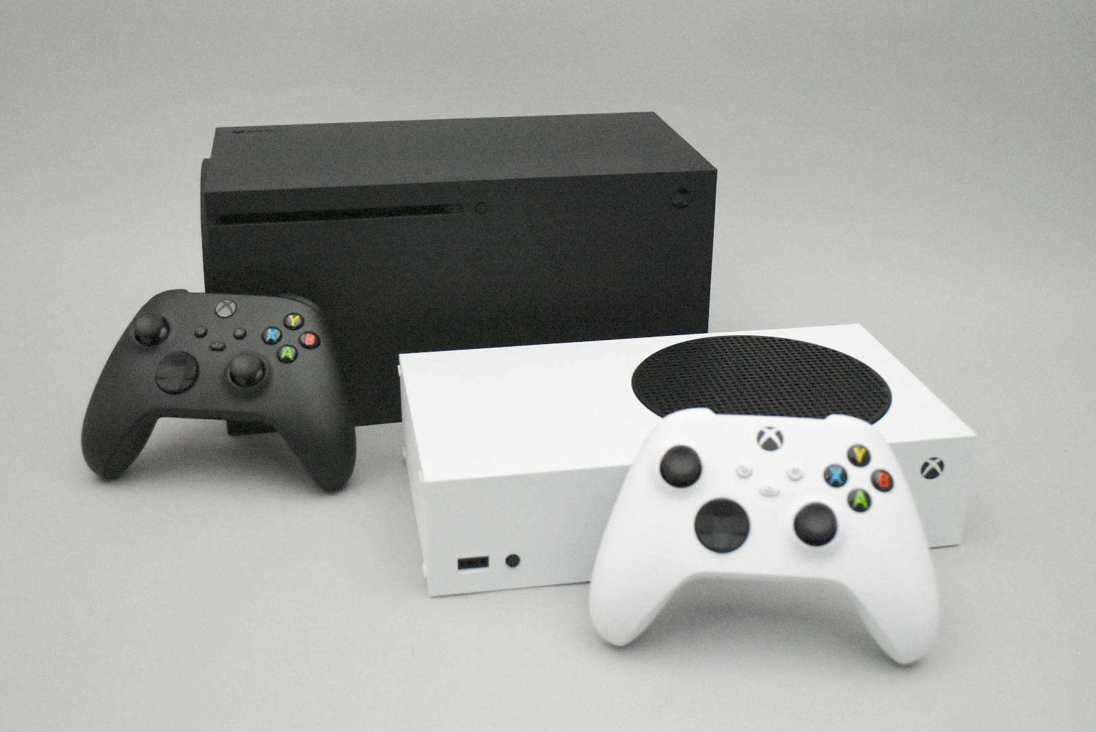 Xbox Series X」と「Xbox Series S」を開封してみた。本体デザインと 