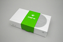 画像集#024のサムネイル/「Xbox Series X」と「Xbox Series S」を開封してみた。本体デザインと同様に収納方法もシンプルでスッキリ