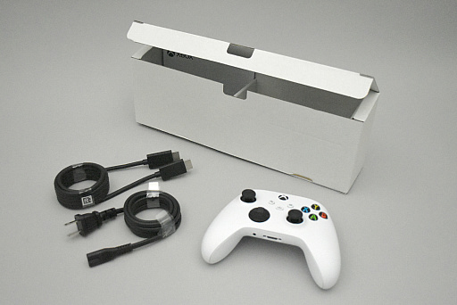 画像集#029のサムネイル/「Xbox Series X」と「Xbox Series S」を開封してみた。本体デザインと同様に収納方法もシンプルでスッキリ