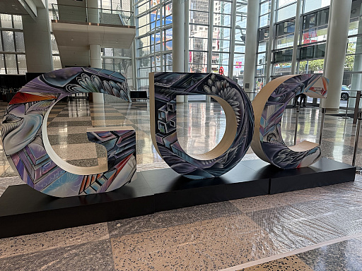 画像ギャラリー No.009のサムネイル画像 / ペットボトルのフタをペチッと弾くと……？　エレメカチックなおもしろ筐体「The Cap Circus」をalt.ctrl.GDCで体験［GDC 2026］