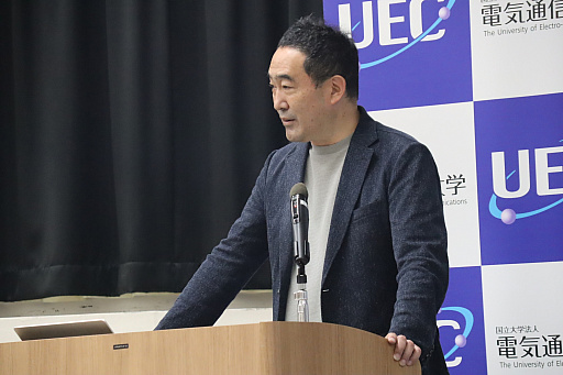 画像ギャラリー No.002のサムネイル画像 / PSの生みの親・久夛良木 健氏が「好奇心」の重要性を説いた,電気通信大学 エンタテインメント創造研究教育センター オープニングセレモニー