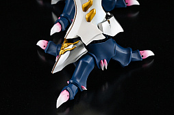 画像ギャラリー No.025のサムネイル画像 / ［レビュー］「METAL BUILD DRAGON SCALE サーバイン（白き秘宝）」ファンタジックで生体感のあるディテールが，唯一無二の存在感