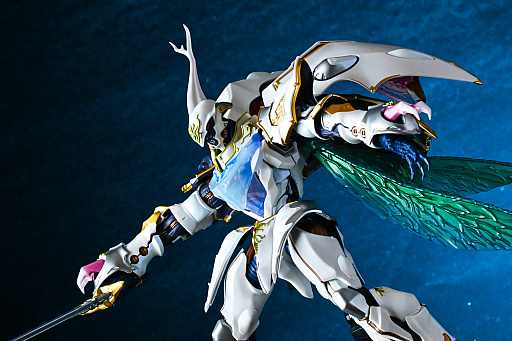 Thumbnail image of image gallery No. 040 /[Review]“METAL BUILD DRAGON SCALE Servine (White Treasure)” Fantastic and living details give it a unique presence