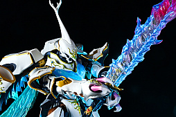 画像ギャラリー No.041のサムネイル画像 / ［レビュー］「METAL BUILD DRAGON SCALE サーバイン（白き秘宝）」ファンタジックで生体感のあるディテールが，唯一無二の存在感