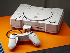 初代PlayStationをレゴで再現。「レゴ PlayStation」，10月4日に一般販売開始。「Open」や「Power」のボタンも実際に押せる