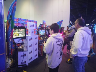 ꡼ No.013 | Brazil Game Show 2025׳롪ȯɽȤ֥๥ΤΤפפȤäʷϵ30ͤΥե򤪤Ƥʤ