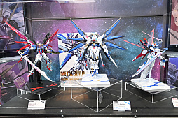 画像ギャラリー No.012のサムネイル画像 / 初音ミクがメカっぽくなって合金可動フィギュアに。本日から秋葉原で開催されている「METAL BUILD EXPO」をレポート