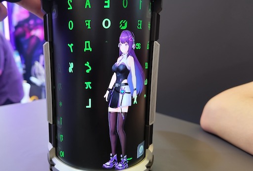 画像ギャラリー No.013のサムネイル画像 / 中国発のAIキャラクターポッド「Dipal D1」，VRMやFBXなどのモデルを導入でき，自由にカスタマイズできる。日本語にも対応し，値段は約16万円［CJ2026］