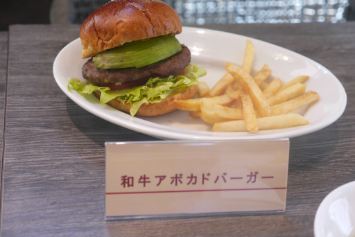 画像ギャラリー No.016のサムネイル画像 / モスプレミアムの店舗で謎解きゲームを楽しめる。イベント「モスプレミアムシアター　〜トラベリン家の言い伝え〜」先行体験レポート