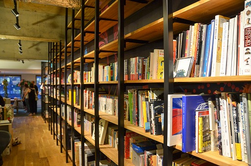 ���������꡼ No.005�Υ���ͥ������ / ����Ӥ˥ϥ�С�������դ�ޤ�VR�������DEAD HUNGRY�ס����γ�ȯ���ä�ʹ���� ���塼�������ॹ�ο����ե�������Ϫ�ܥѡ��ƥ������ͻҤ⤪�Ϥ�