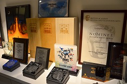 ���������꡼ No.009�Υ���ͥ������ / ����Ӥ˥ϥ�С�������դ�ޤ�VR�������DEAD HUNGRY�ס����γ�ȯ���ä�ʹ���� ���塼�������ॹ�ο����ե�������Ϫ�ܥѡ��ƥ������ͻҤ⤪�Ϥ�