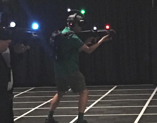 画像ギャラリー No.002のサムネイル画像 / 【山本一郎】VRアトラクション「ZERO LATENCY VR」が熱い! キミも大迫力VRの世界でゾンビと握手しよう