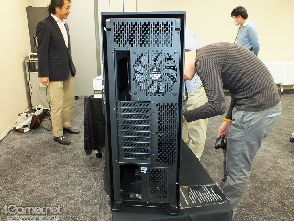 画像集no 011 リンクス フル液冷前提で拡張性重視のcorsair製フルタワーpcケース Obsidian Series 900d を国内初披露