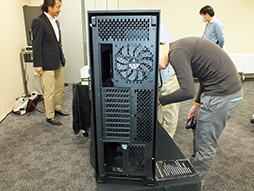 ���������꡼ No.005�Υ���ͥ������ / ��󥯥����ե��������ǳ�ĥ���Ż��Corsair���ե륿�PC��������Obsidian Series 900D�פ�������Ϫ