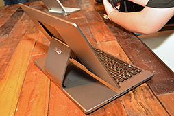 ꡼ No.006Υͥ / COMPUTEXüҥ󥸺ѤѷΡPC8Windows֥åȤȯɽAcerץ쥹ե󥹥ݡ