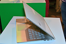 ꡼ No.014Υͥ / COMPUTEXüҥ󥸺ѤѷΡPC8Windows֥åȤȯɽAcerץ쥹ե󥹥ݡ