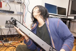 画像ギャラリー No.001のサムネイル画像 / アーケードゲーマーの夢がついに実現。自宅をゲーセンに変える“アーケード筐体風”ゲームデスク「XAC-1」組み立て&試用レポート