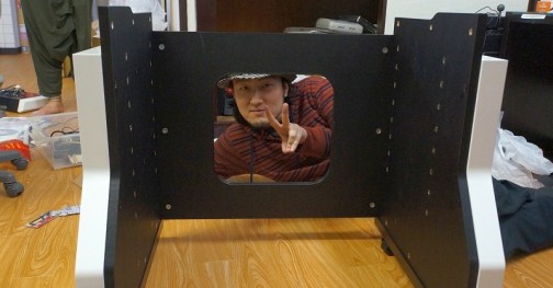 画像ギャラリー No.003のサムネイル画像 / アーケードゲーマーの夢がついに実現。自宅をゲーセンに変える“アーケード筐体風”ゲームデスク「XAC-1」組み立て&試用レポート